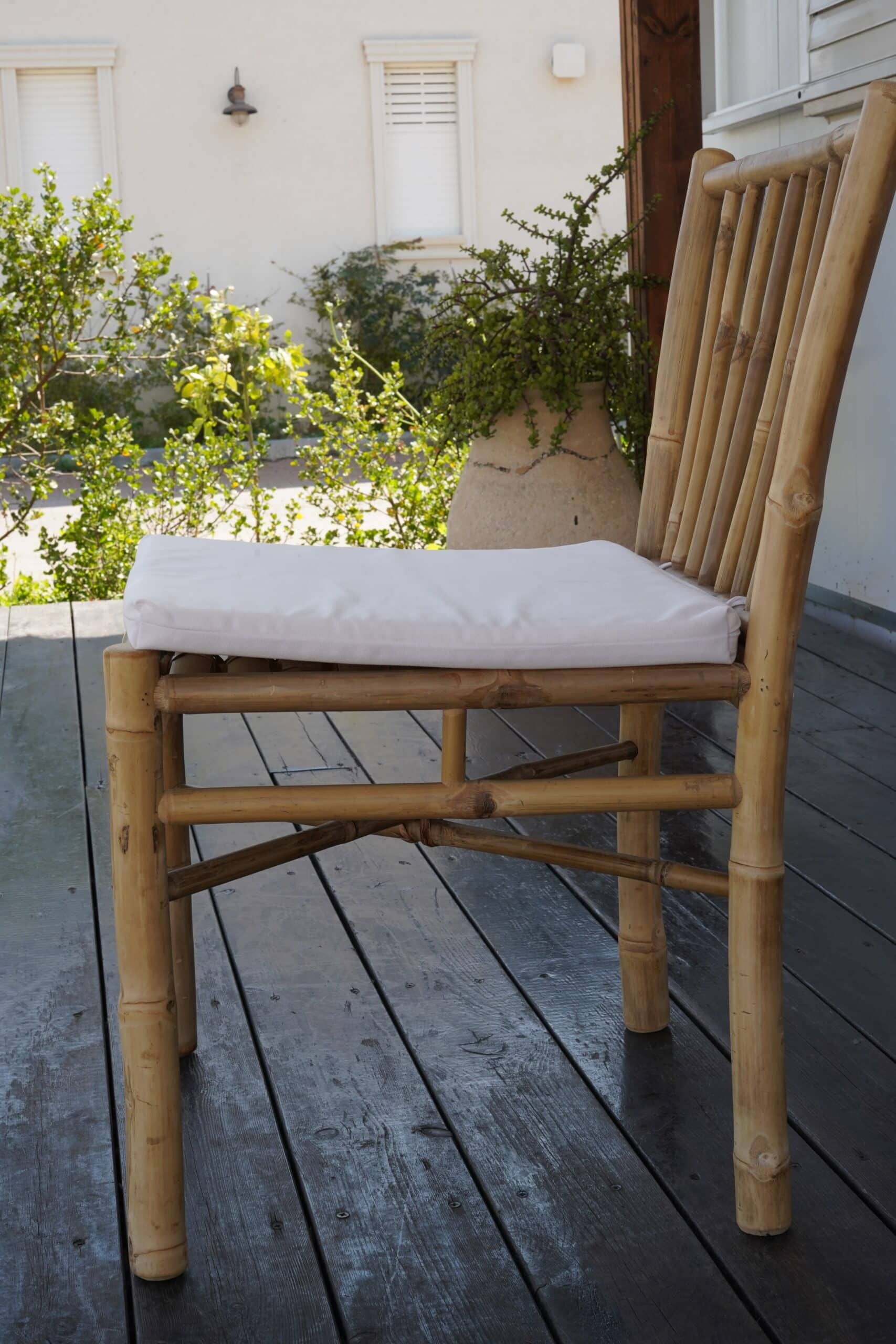 כסא אוכל כולל כרית מושב דגם שגיא 2