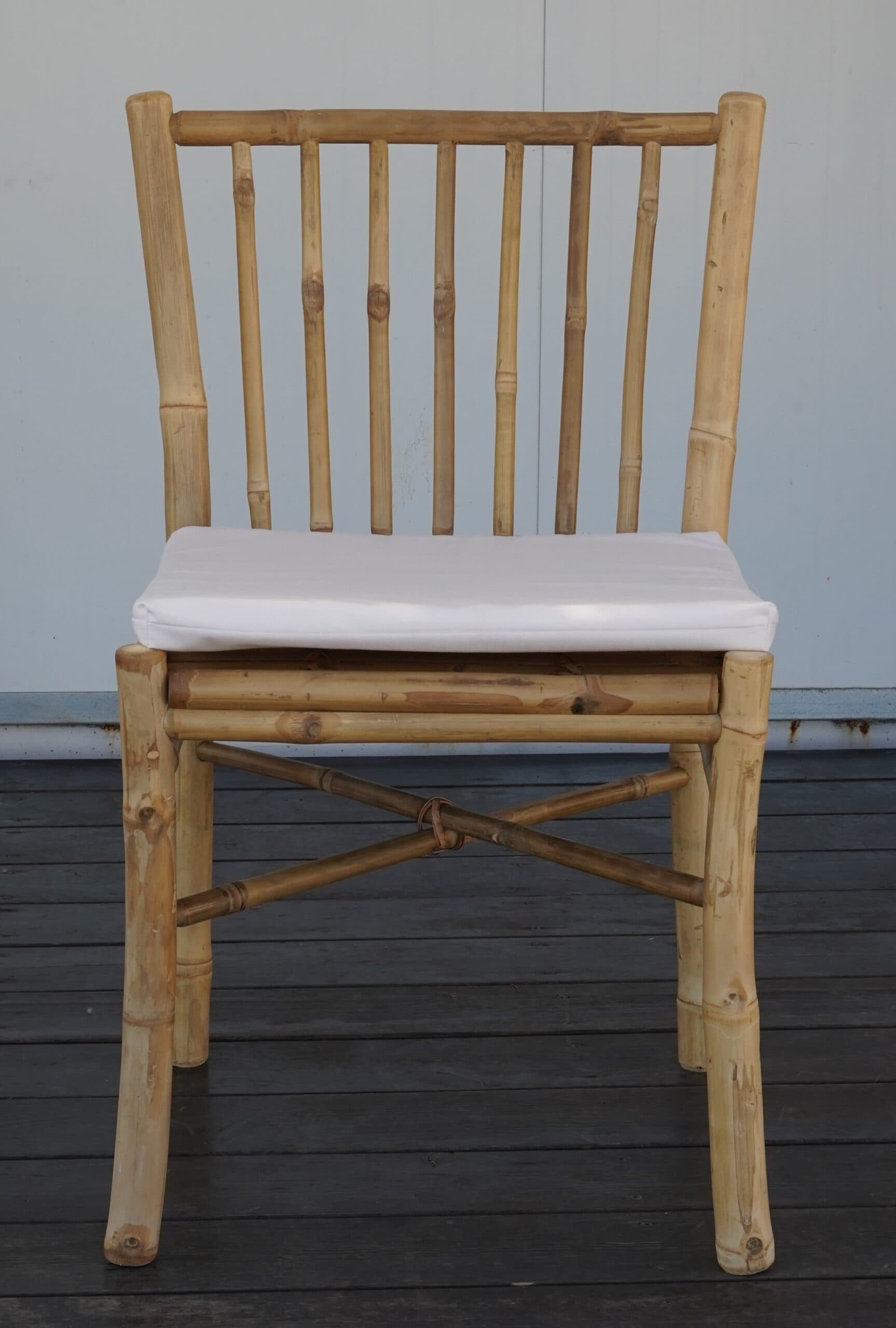 כסא אוכל כולל כרית מושב דגם שגיא 3