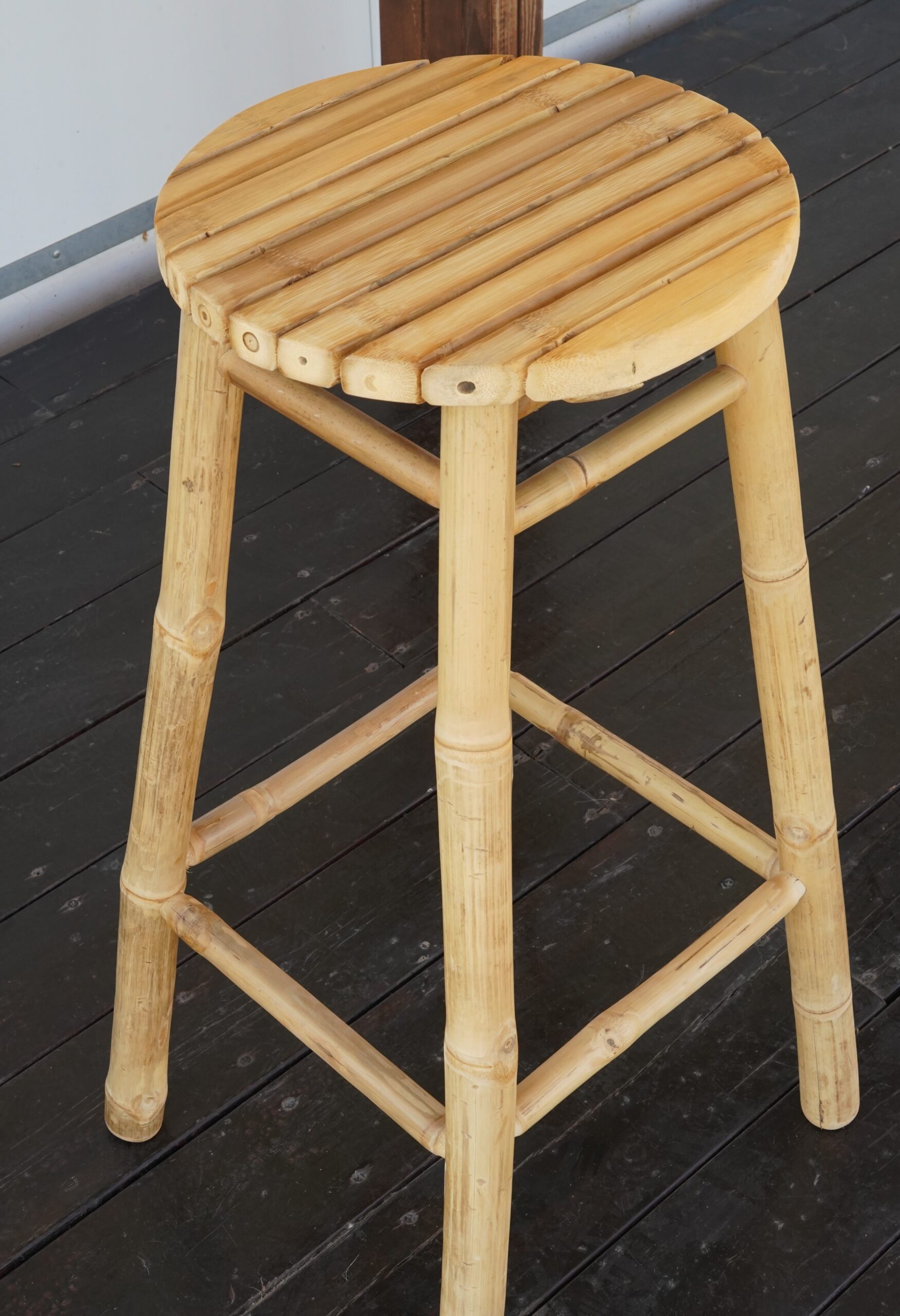 כסא בר עגול דגם יאיר