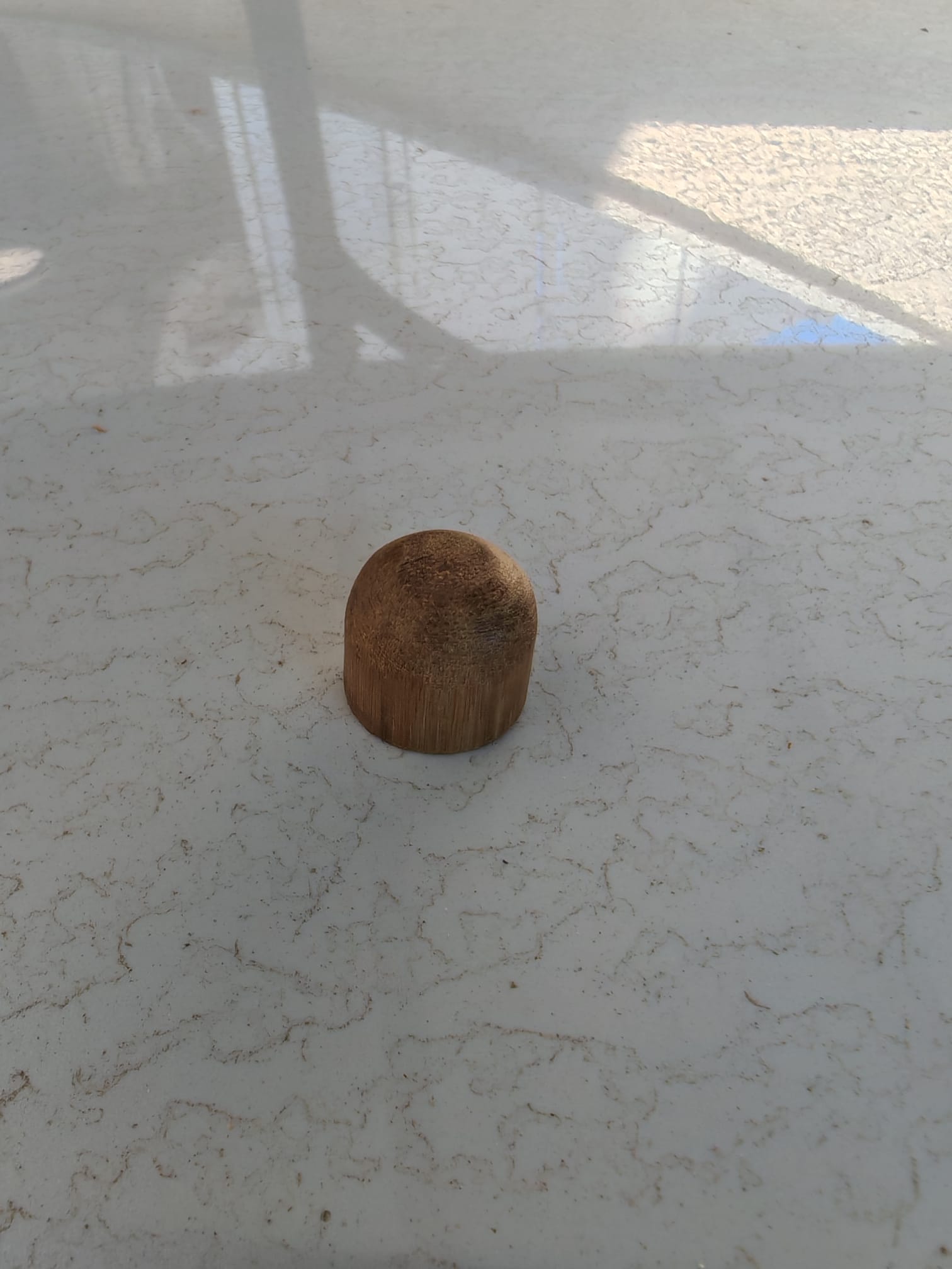 קאפ במבוק לכיסוי אום של מוט הברגה 8 מ"מ
